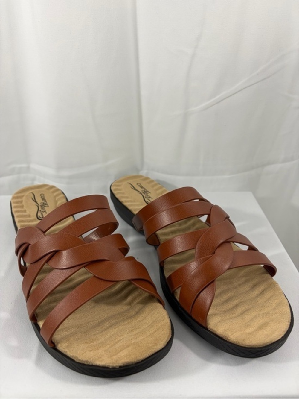 NWT Easy Street Women’s Size 11W Brown Slide Sandals